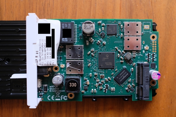 PCBA of a Mikrotik wAP R AC frontside